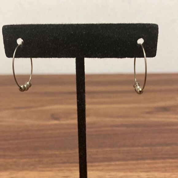 Vintage NWT Sterling Silver Ball Hoop Earring for Pierced Ears. - Picture 3 of 5